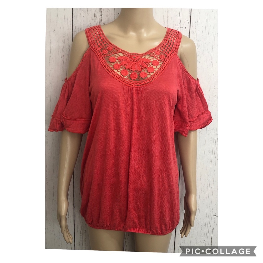 🆕 Max Studio Cold Shoulder Pullover Top